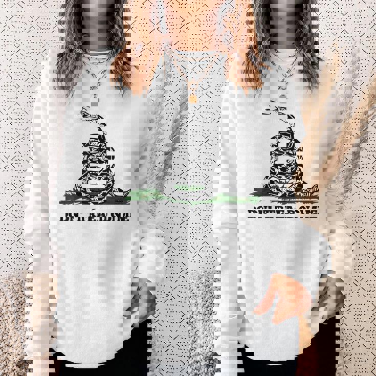 Don't Tread On Me 2Nd Amendment 愛国心が強いノベルティアイテム スウェットシャツ 彼女への贈り物