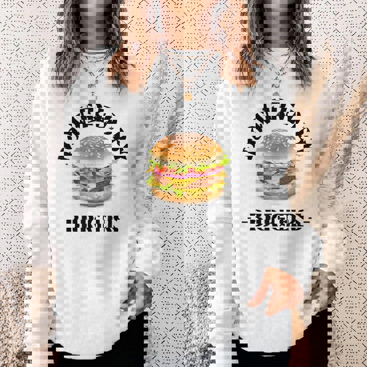 Powered By Burgers ファーストフード愛好家 面白いビーフバーガー スウェットシャツ 彼女への贈り物