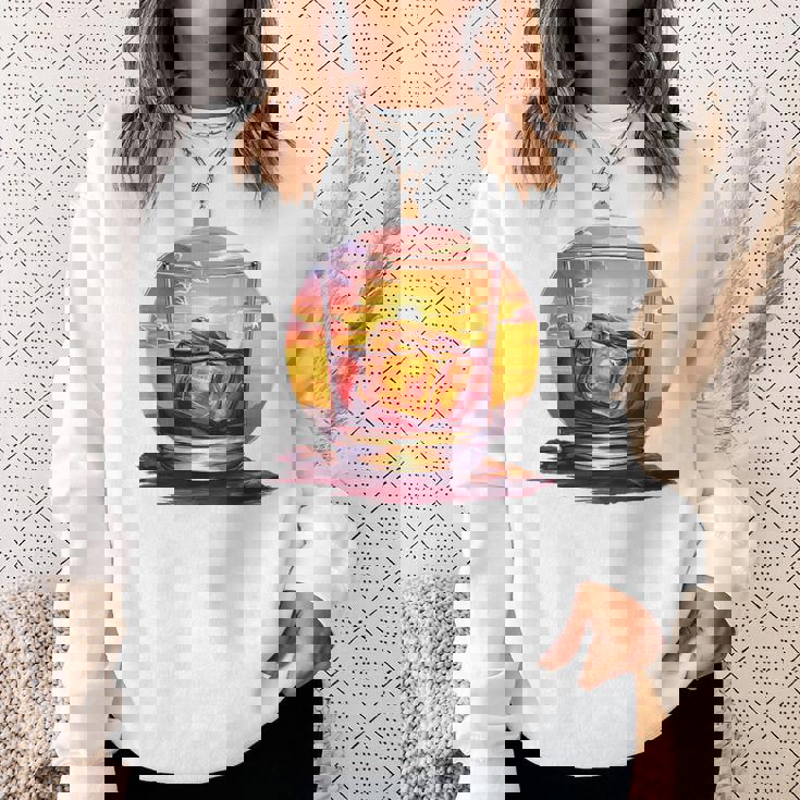 エレガントなウイスキーの夕日 スウェットシャツ 彼女への贈り物