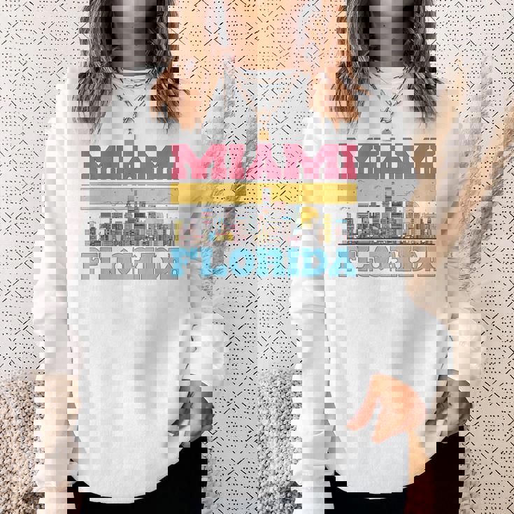 マイアミ フロリダ州 都市景観 お土産 モダン マイアミスカイライン スウェットシャツ 彼女への贈り物