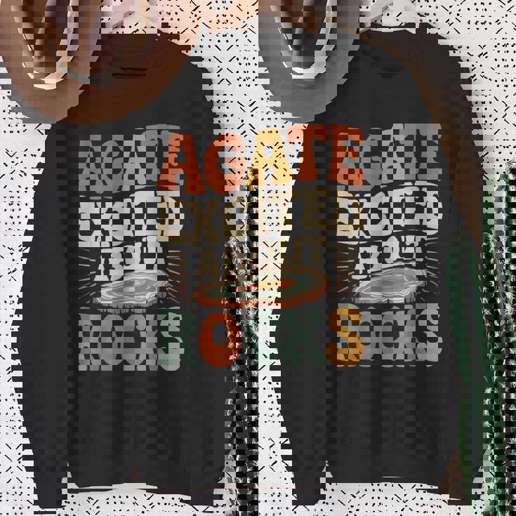 Agate Excited About Rocks ロック地質学オタク スウェットシャツ 年配の女性への贈り物