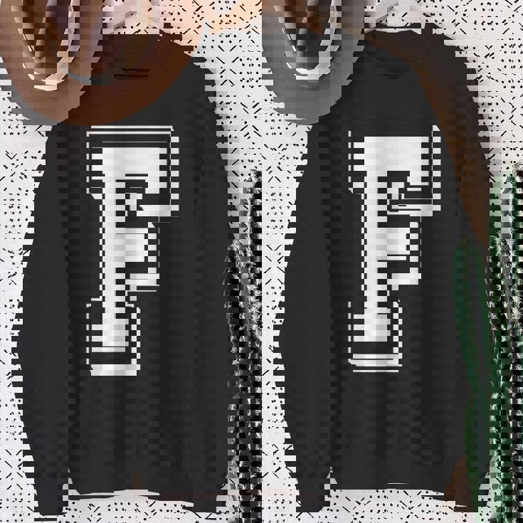 Best Friendshipseven Letters F From Friends スウェットシャツ 年配の女性への贈り物