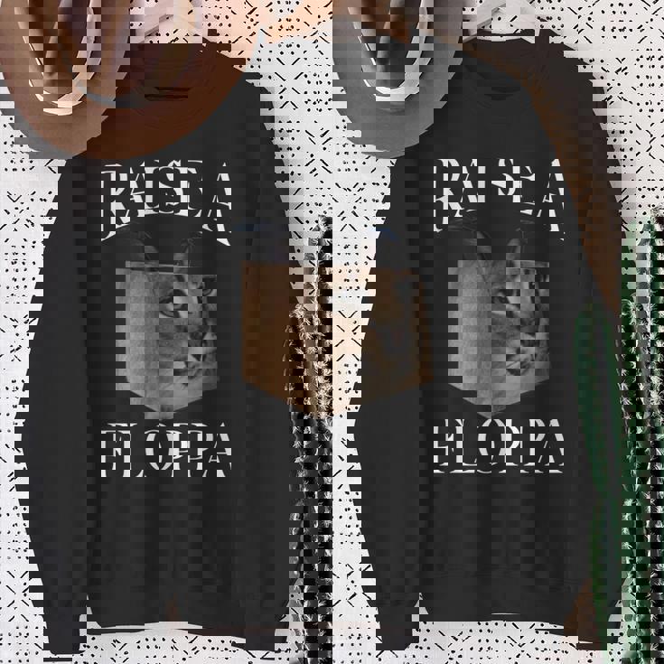 Big Floppa カラカルキャットミーム Raise A Floppa 長袖tシャツ スウェットシャツ 年配の女性への贈り物