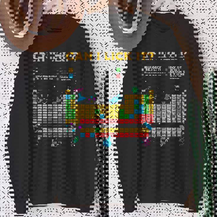 Can I Lick It 周期表 面白い 科学 先生 学生 スウェットシャツ 年配の女性への贈り物