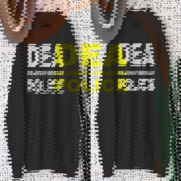 Dea 警察官 麻薬取締局 フロントプリント 長袖tシャツ スウェットシャツ 年配の女性への贈り物