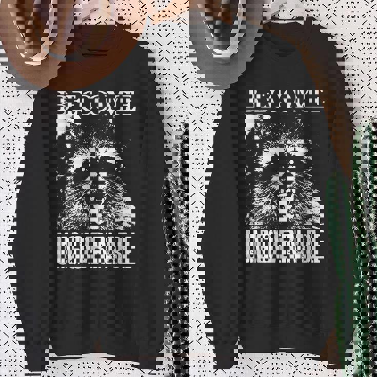 Raccoon Become Ungovernable Raccoon スウェットシャツ 年配の女性への贈り物