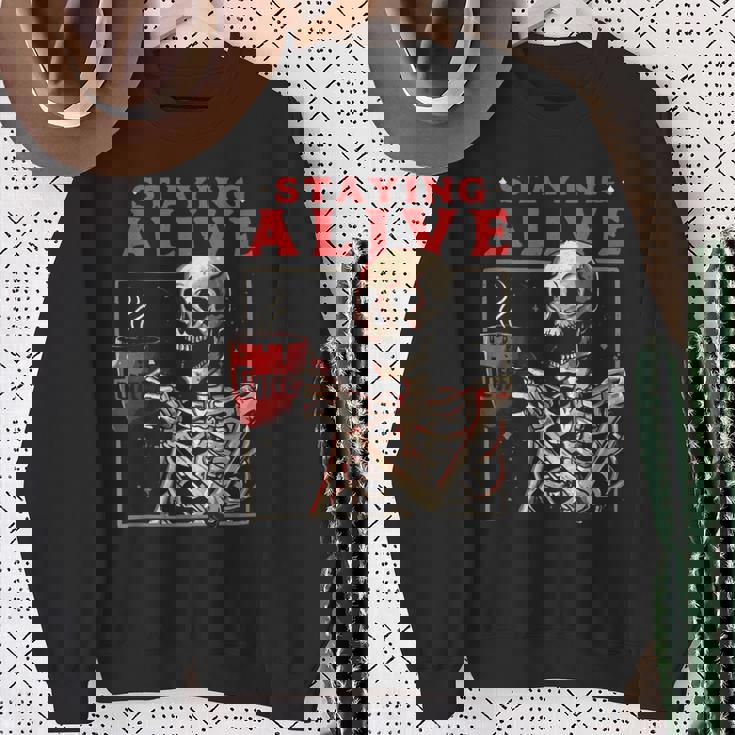 kulltaying Alive スケルトン ドリンクコーヒー スウェットシャツ 年配の女性への贈り物