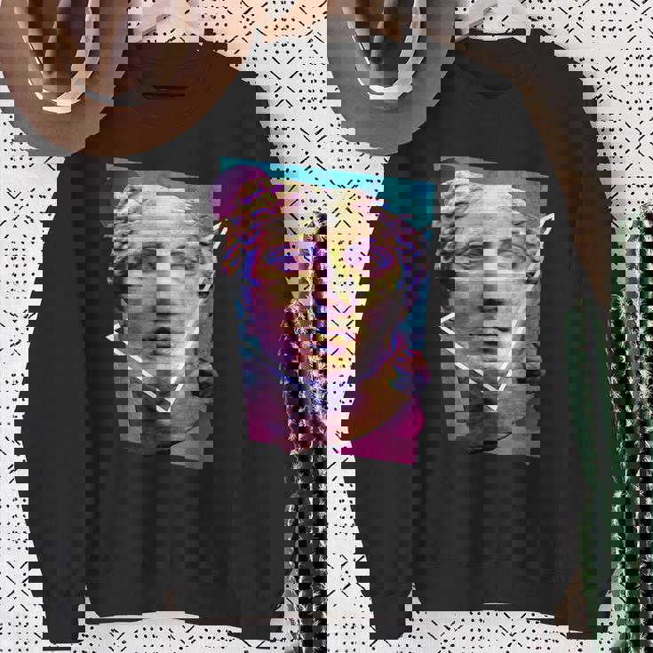 Glitchedenustatueaporwave スウェットシャツ 年配の女性への贈り物
