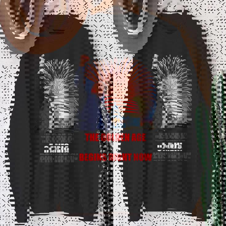 The Golden Age Of America Begins – Trump Inaugurationpeech スウェットシャツ 年配の女性への贈り物