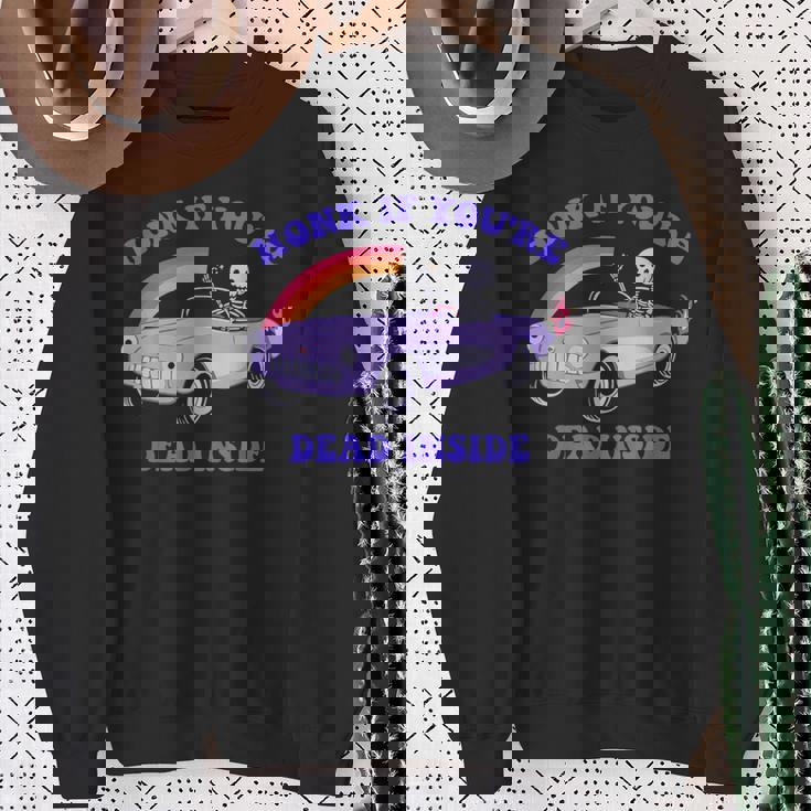 Honk If You're Dead Inside デザイン スウェットシャツ 年配の女性への贈り物