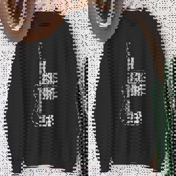 In Jesus Name I Play ギター クリスチャン ギタープレーヤー スウェットシャツ 年配の女性への贈り物