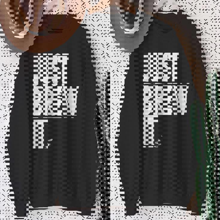 Just Brew It おもしろコーヒーシャツ スウェットシャツ 年配の女性への贈り物