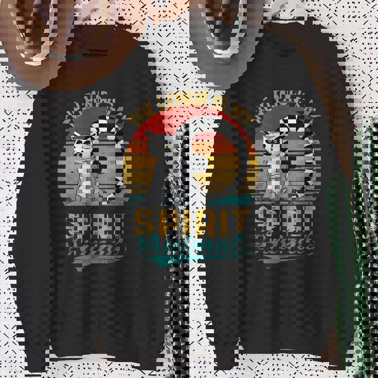 The Lemur Is Mypirit アニマルシャツ ファニーベンテージ キツネザル スウェットシャツ 年配の女性への贈り物