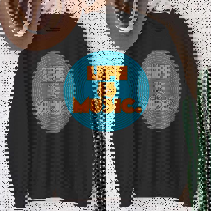 Life Is Music スウェットシャツ 年配の女性への贈り物