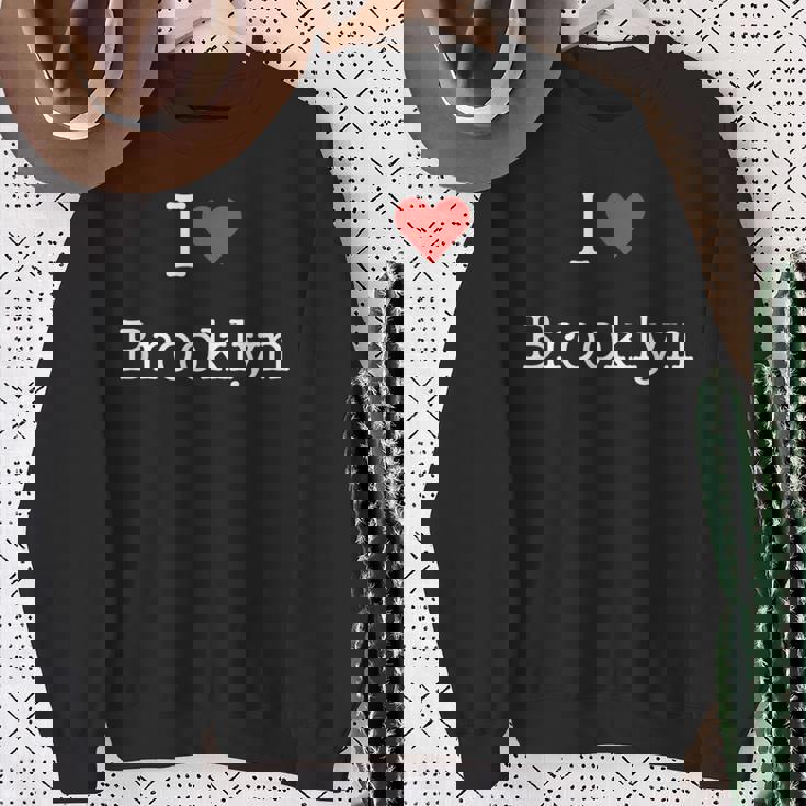I Love Brooklyn With Heart ミニマリスト シンプル グラフィック スウェットシャツ 年配の女性への贈り物