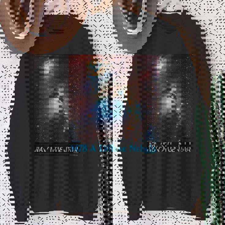 M78 拡散星雲メシエ 78 宇宙天文学 スウェットシャツ 年配の女性への贈り物