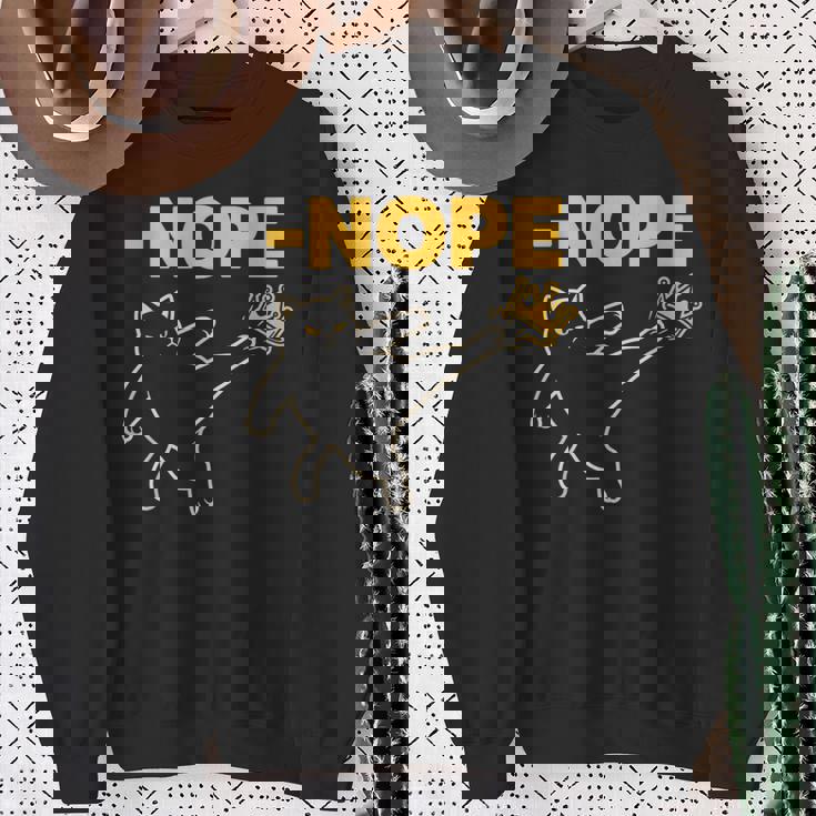 No Kings In America レトロ エッジの効いた抗議 スウェットシャツ 年配の女性への贈り物