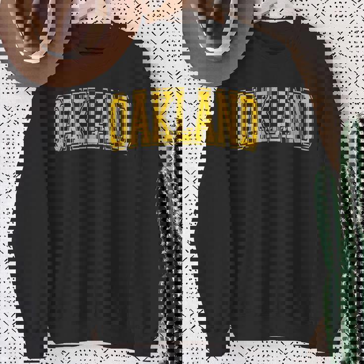 Oaklandarsityports アスレチックジャージスタイル スウェットシャツ 年配の女性への贈り物