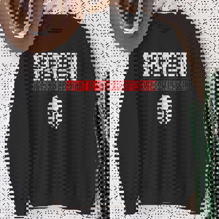 Spartan What Is Your Profession Gym Proud スパルタンティー ギフト スウェットシャツ 年配の女性への贈り物