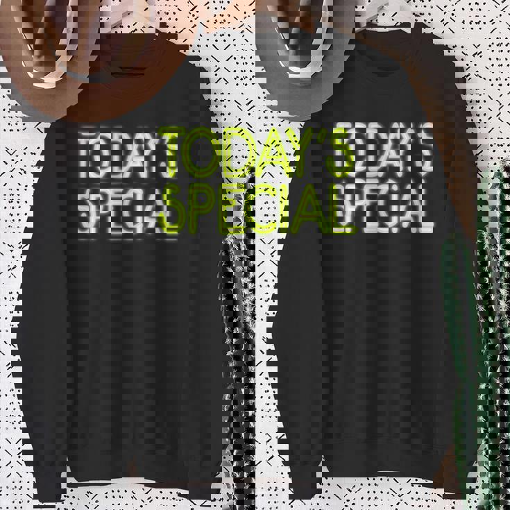 Trendy Neon Greenign Today'special スウェットシャツ 年配の女性への贈り物