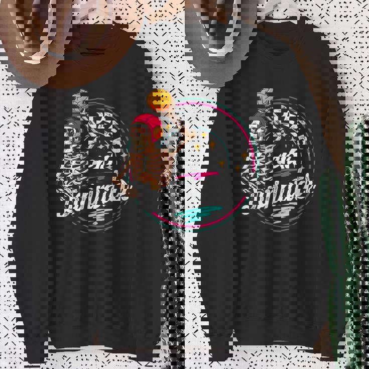 Water Polo タフアグレッシブプレイヤーディープエンドドミネーター。 スウェットシャツ 年配の女性への贈り物