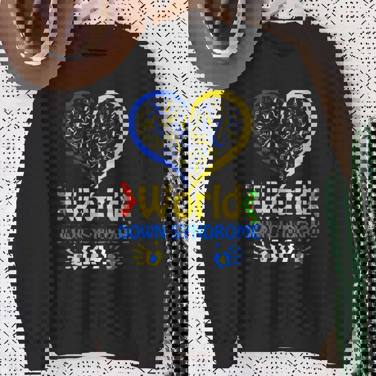 World Downyndrome Day Upport And Awareness 321 スウェットシャツ 年配の女性への贈り物