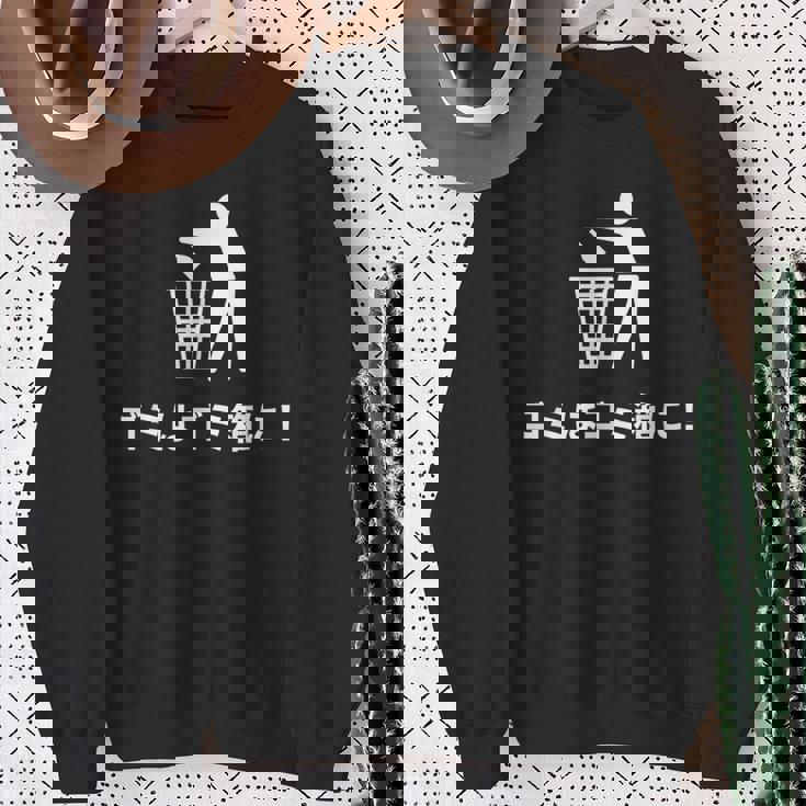 おもしろい日本のtシャツ ゴミ箱にゴミが入る スウェットシャツ 年配の女性への贈り物