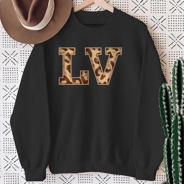 かわいい 文字 Lv イニシャル 名前 ヒョウ チーター動物 長袖tシャツ スウェットシャツ 年配の女性への贈り物