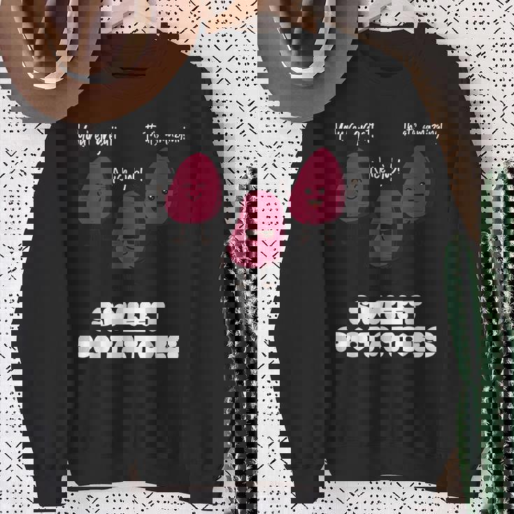 さつまいもを称賛する面白いさつまいもギャング スウェットシャツ 年配の女性への贈り物