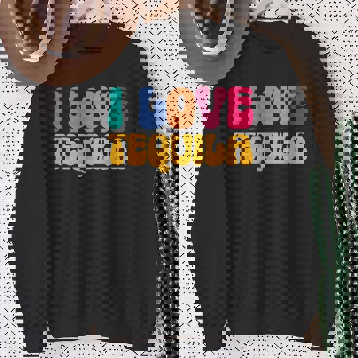 アイ・ラブ・テキーラ、グルーヴィー・テキーラ・ドリンカー・ラバーズ スウェットシャツ 年配の女性への贈り物