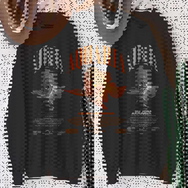 アジアン アロワナ モンスター フィッシュ キーパー モダン ストリートウェア スウェットシャツ 年配の女性への贈り物