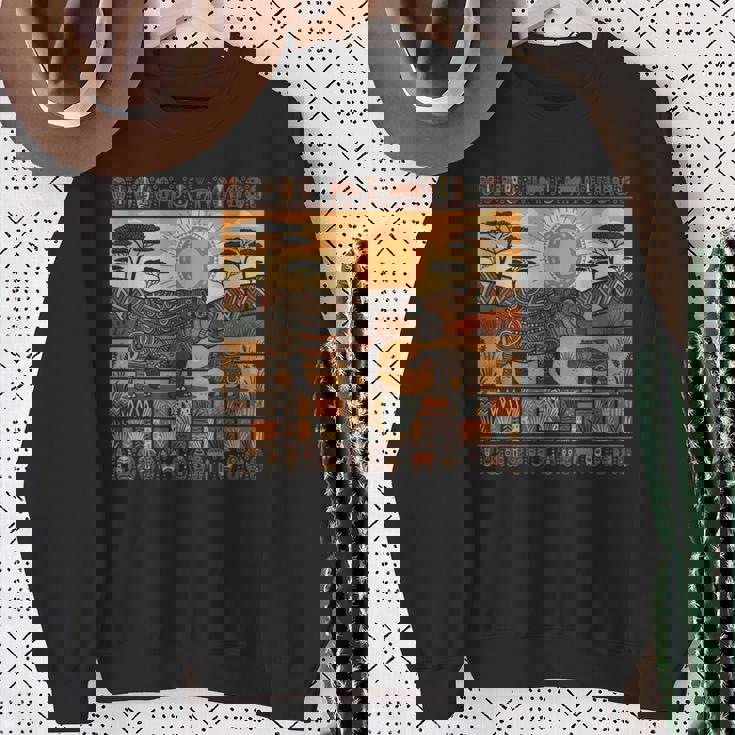 アフリカカバファミリー 部族 ケンテ柄 サファリ ガーナ スウェットシャツ 年配の女性への贈り物