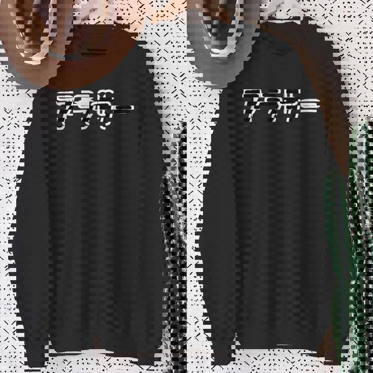 アラサー 30代・三十歳 30才【変なデザイン屋さん】面白い ポップ・主張メッセージ スウェットシャツ 年配の女性への贈り物