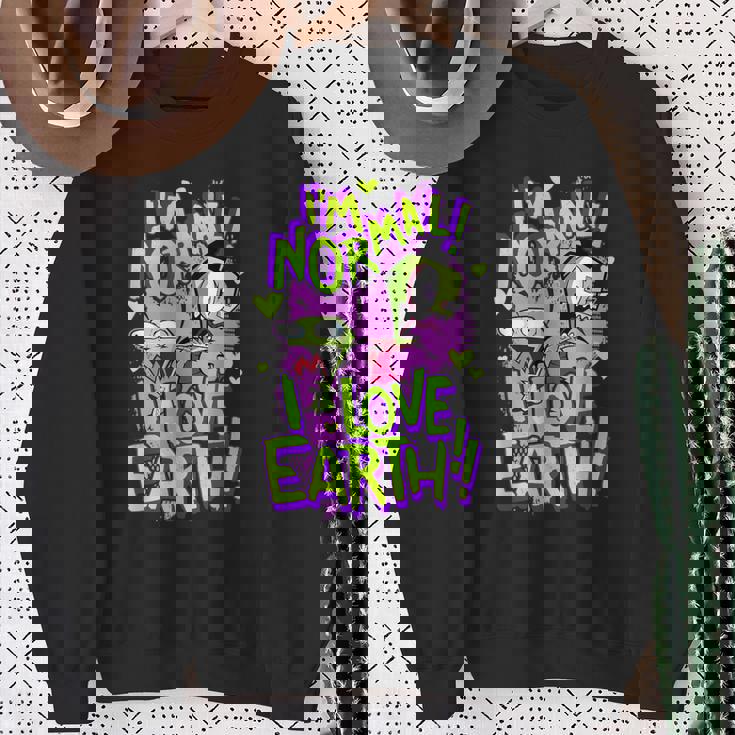 インベーダージムアイムノーマルアイラブアースデイ スウェットシャツ 年配の女性への贈り物