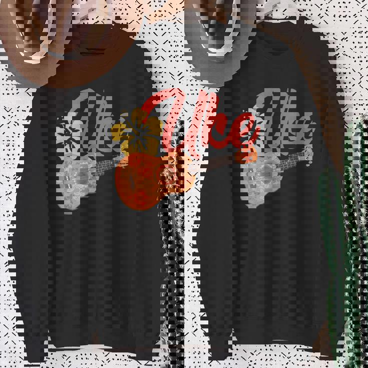 ウクレレギターギタリスト楽器 スウェットシャツ 年配の女性への贈り物