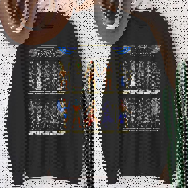 エジプトの神々古代エジプトの神話ファラオアヌビストートホルスラセクメトバステト スウェットシャツ 年配の女性への贈り物