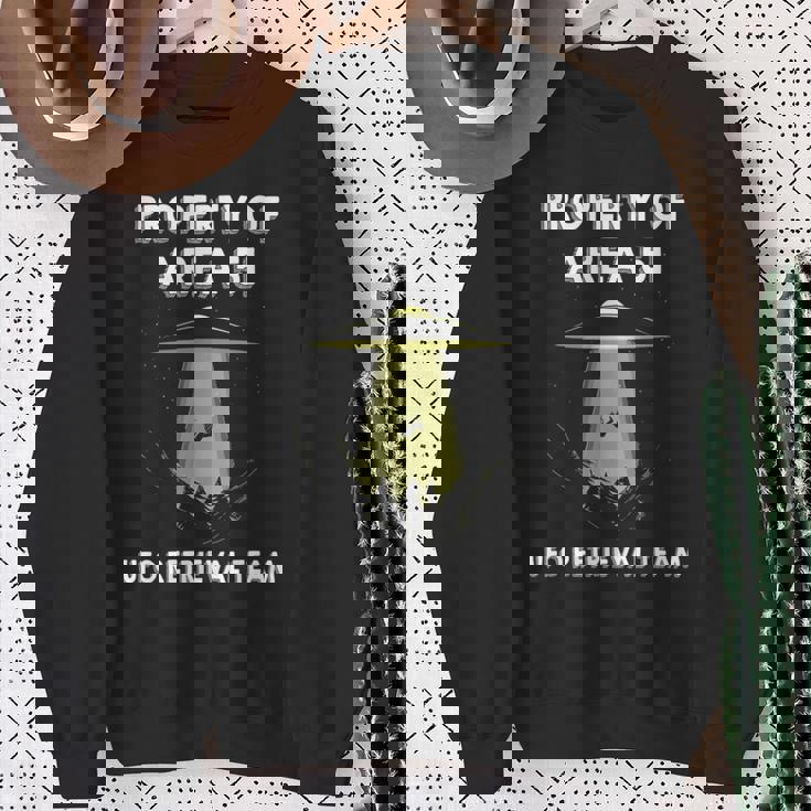 エリア51 シャツ Property Of Area 51 Ufo エイリアン 長袖tシャツ スウェットシャツ 年配の女性への贈り物