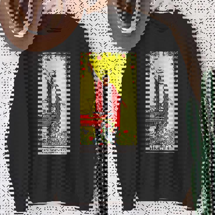 オリジナルrider Waite Deckからのマジシャンビンテージタロットカード スウェットシャツ 年配の女性への贈り物