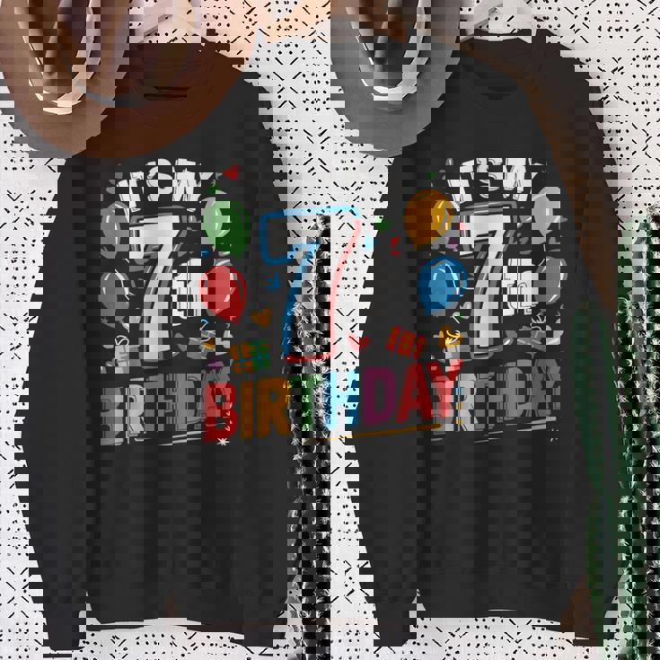 キッズ 7歳の誕生日シャツ男の子キッズ幼児7歳の誕生日男の子 スウェットシャツ 年配の女性への贈り物