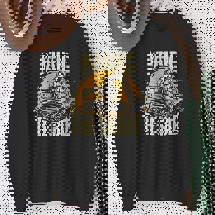 グレードトラックホー掘削機グレーディング請負業者を作る スウェットシャツ 年配の女性への贈り物