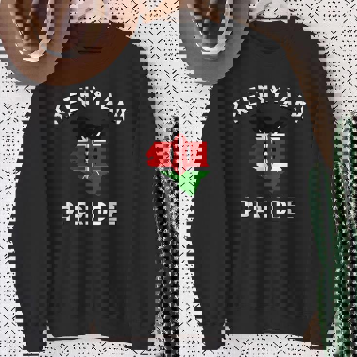 ケニア国旗プライド スウェットシャツ 年配の女性への贈り物