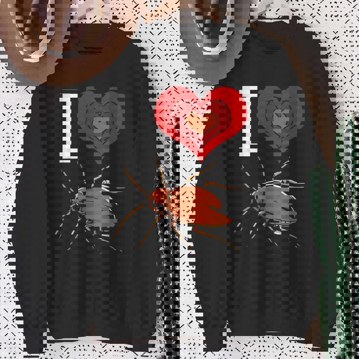 ゴキブリ ラブ スウェットシャツ 年配の女性への贈り物