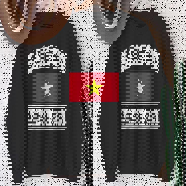 サイゴン ベトナム ホーチミン市 お土産 ベトナム国旗 スウェットシャツ 年配の女性への贈り物