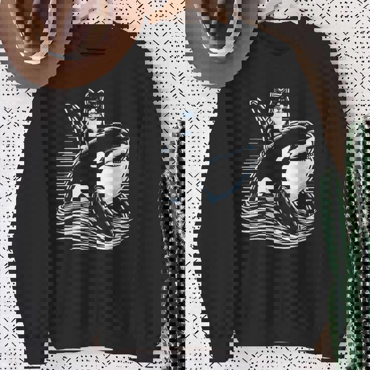 シャチに乗る猫 ファニー スウェットシャツ 年配の女性への贈り物