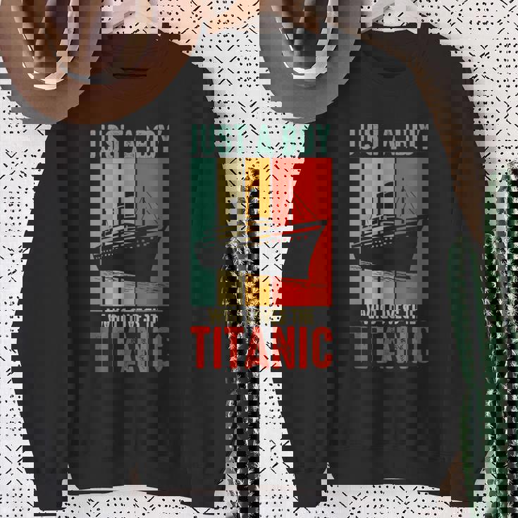 タイタニックボーイラブズ タイタニック ボーイズ タイタニック ボーイズ キッズ ユース スウェットシャツ 年配の女性への贈り物