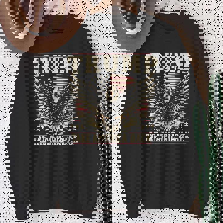 トランプ 2024 テイク・アメリカ・バック トランプ大統領 長袖tシャツ スウェットシャツ 年配の女性への贈り物