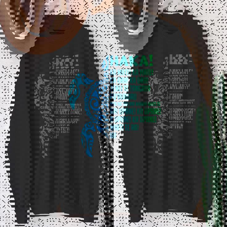 ニュージーランド ハカ カ メイト ソング タートル ラグビー マオリ スウェットシャツ 年配の女性への贈り物