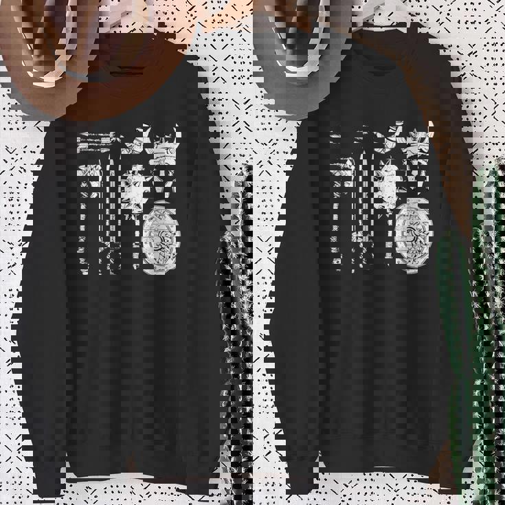 バイキング 戦士装備 剣 兜 斧 角 ヴァルハラ スウェットシャツ 年配の女性への贈り物