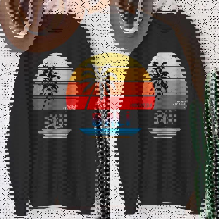 バリインドネシアのギフト。 スウェットシャツ 年配の女性への贈り物