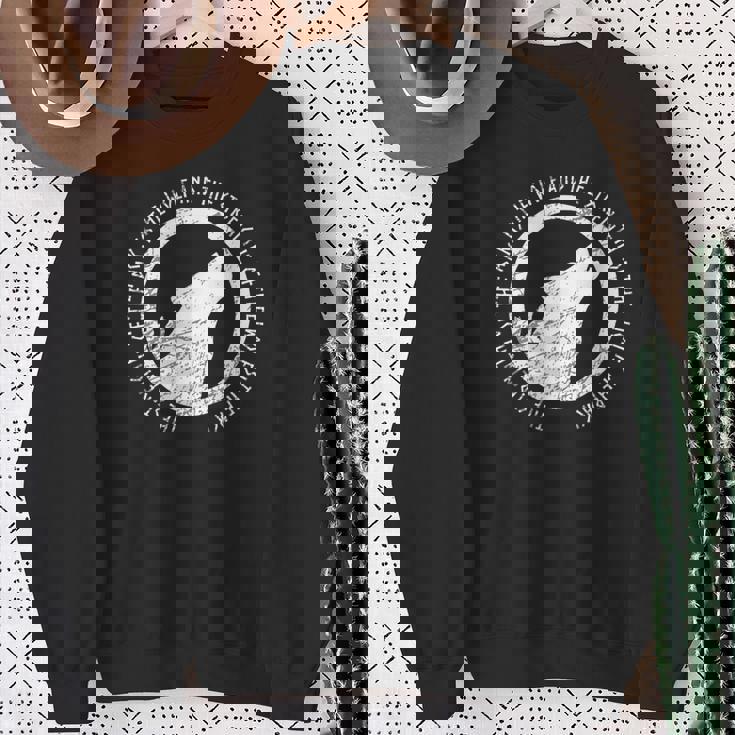 パックの強みはウルフ・キンドレッド・ウルフ・パック・スクワッド スウェットシャツ 年配の女性への贈り物